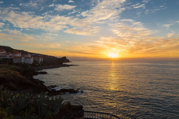 Piękny wschód słońca na wyspie Madera, Portugalia — Zdjęcie stockowe