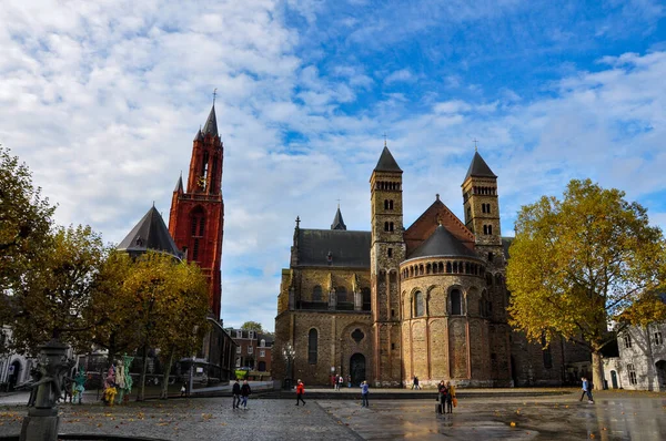 Beautiful Vrijthof Square Maastricht Netherlands Romanesque Basilica Saint Servatius Gothic — Stock Photo, Image