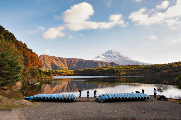 Japonsko Listopadu 2019 Turisté Užívají Vyhlídkové Fuji Horské Reflexe Barevným — Stock fotografie