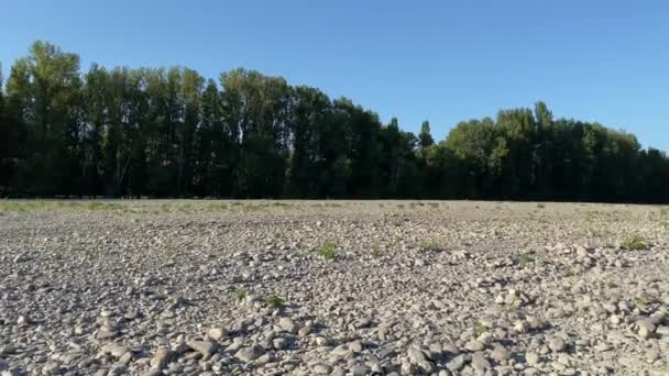 River Drought Conditions Due Global Warming Climate Change Leaving Ground — Vídeo de Stock