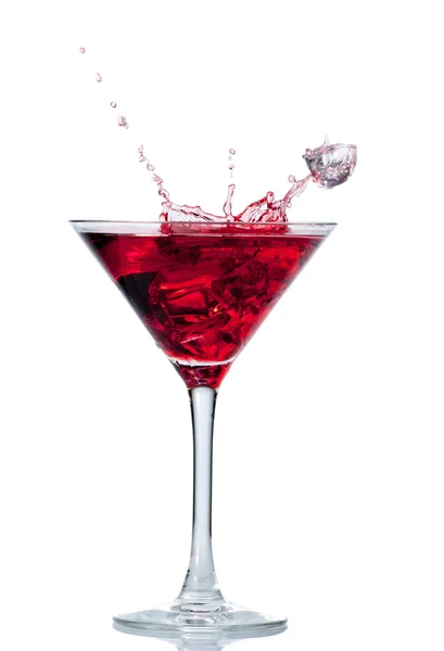 Cocktail rosso con spruzzi — Foto Stock