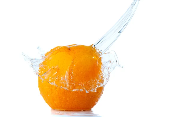 물 얼룩에 오렌지 — 스톡 사진