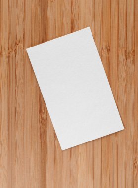 Eski ahşap masa kartında boş iş (ziyaret)