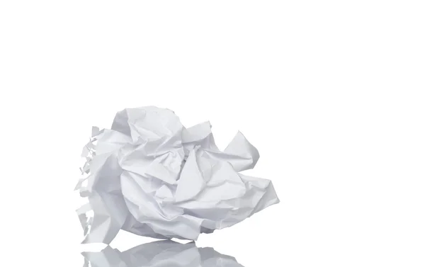 Pognieciony papier izolowany na białym papierze — Zdjęcie stockowe