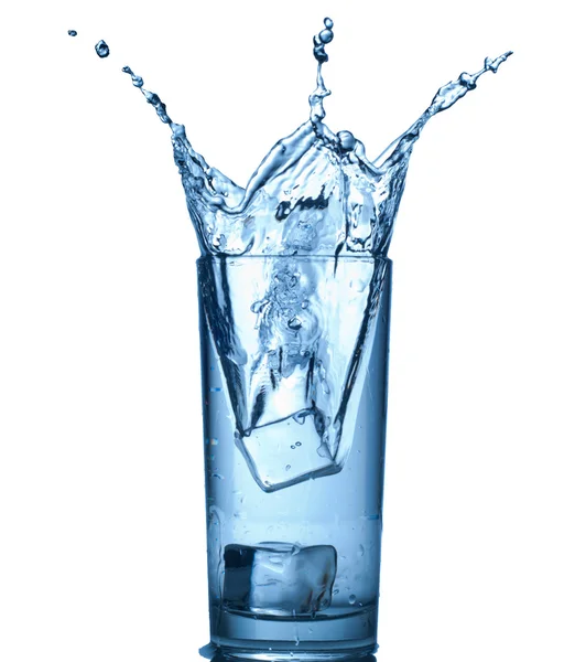 Wasserspritzer in Gläsern isoliert auf weiß — Stockfoto