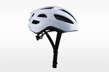 Beyaz Bisiklet kaskı beyaz arka plan üzerinde izole. Bisiklet kask yan görünüm