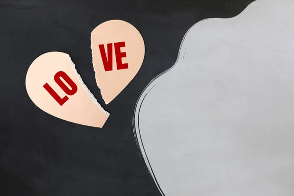 Coeur Brisé Papier Heureux Fond Saint Valentin Objet Fête Décoratif — Photo