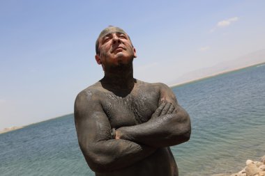 çamur tedavisi adam alır