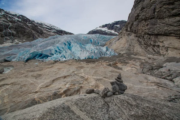 Lodowiec Nigardsbreen, ramię na lodowiec jostedals, jest atrakcją turystyczną — Zdjęcie stockowe