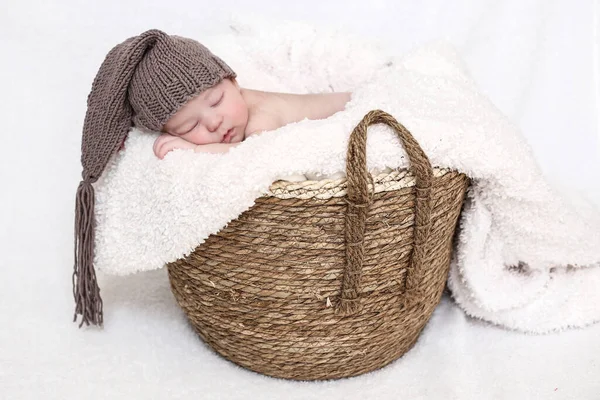 Sover Nyfött Barn Familjebegreppet Föräldrar — Stockfoto