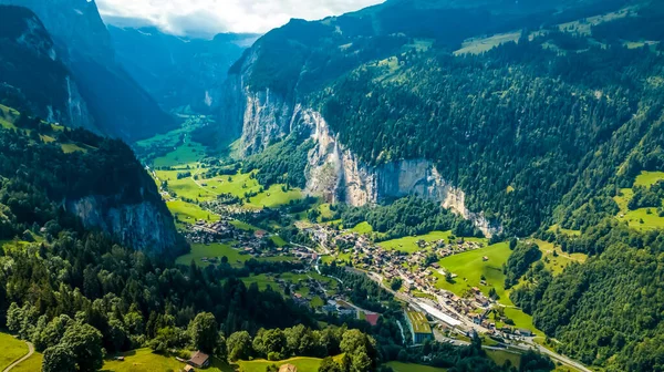 Célèbre Vallée Lauterbrunnen Avec Cascade Magnifique Alpes Suisses — Photo
