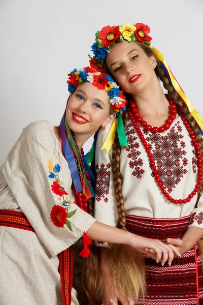 Two Beautiful Ukrainian Girls National Costumes Vyshyvanka Studio Shoot White — Zdjęcie stockowe