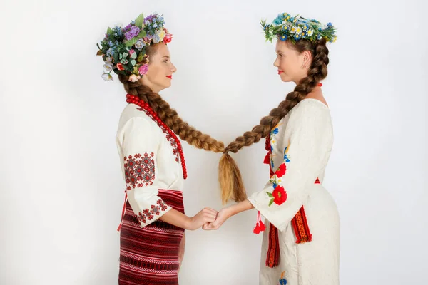 Two Beautiful Ukrainian Girls National Costumes Vyshyvanka Studio Shoot White — Zdjęcie stockowe