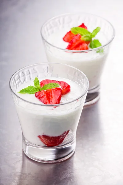 Lunettes de yaourt frais — Photo