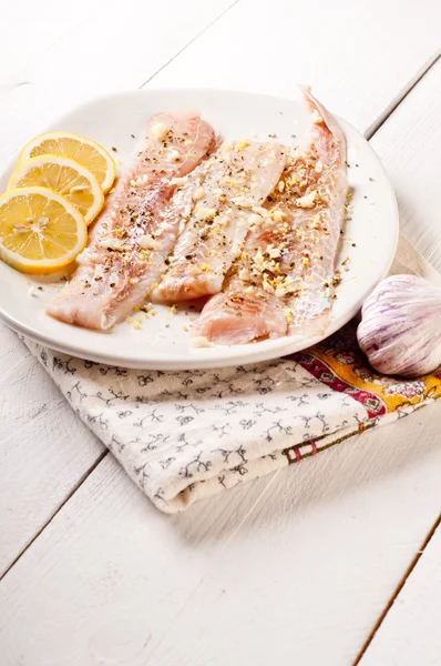 Pollack-Filet. Weißfisch in Gewürzen — Stockfoto