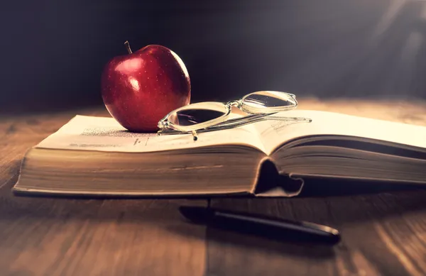 Old book on the wooden boards. Retouching Vintage, selective foc — Stock Photo, Image