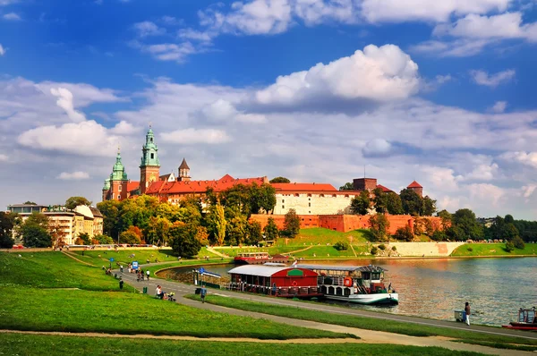 Castle on the river — Stock Photo, Image