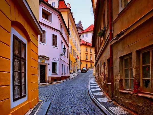 Stará ulice v městě Praha — Stock fotografie