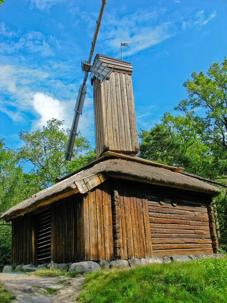 İsveç yel değirmeni