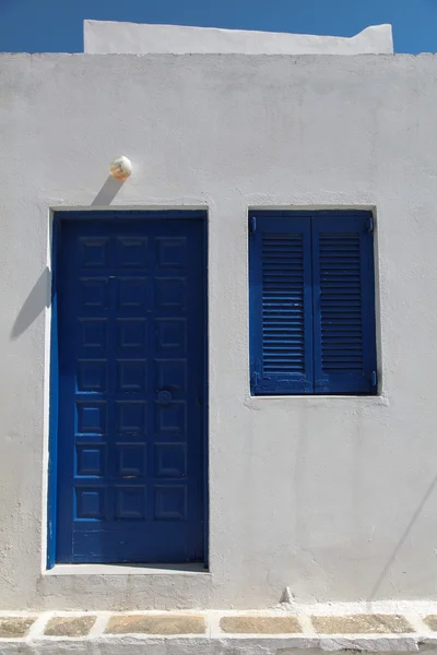 Типовий грецький фасад — стокове фото