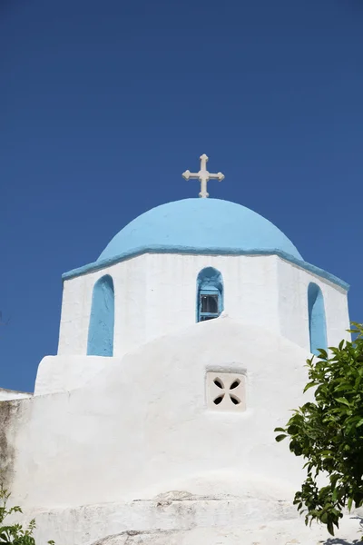 Iglesia en la isla de Paros —  Fotos de Stock
