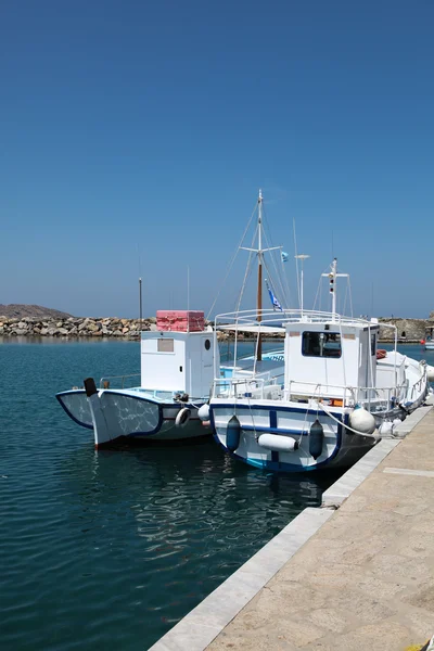 Båtar på ön Paros — Stockfoto