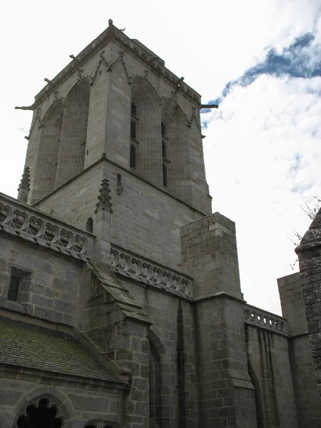 Locronan e igreja na Bretanha — Fotografia de Stock