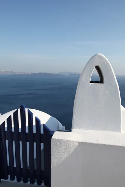Gate and Mediterranean sea — Stock Photo, Image