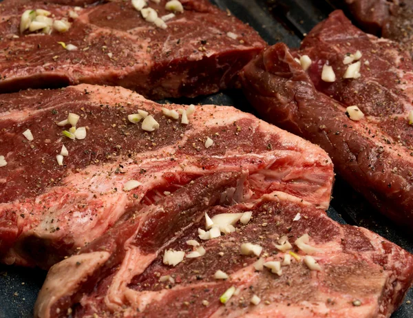 Raw steaks — Stock Photo, Image