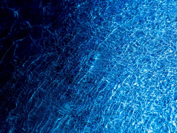 Color azul profundo del agua —  Fotos de Stock