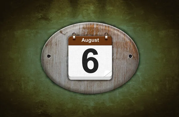 Vecchio calendario in legno con il 6 agosto . — Foto Stock