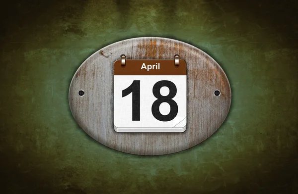 4 月 18 日古い木造カレンダー. — ストック写真
