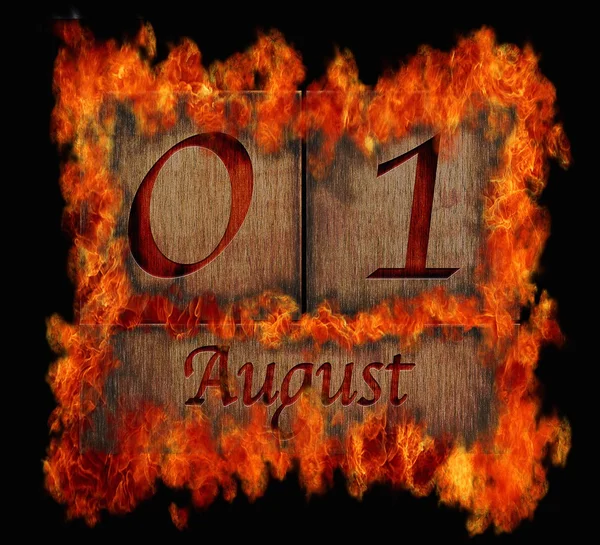 Brinnande trä kalender augusti 1. — Stockfoto
