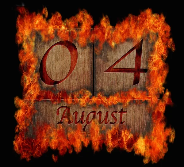 Brinnande trä kalender augusti 4. — Stockfoto
