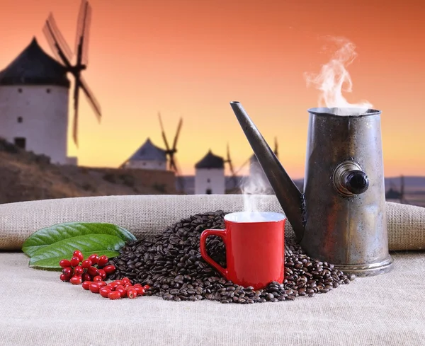 Xícara de café com panela velha . — Fotografia de Stock