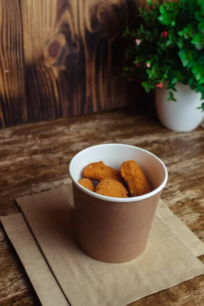 Hamurda Tavuk Nugget Yakın Çekim Yemek Hazırlama Restoranları Kafeler Klasik — Stok fotoğraf
