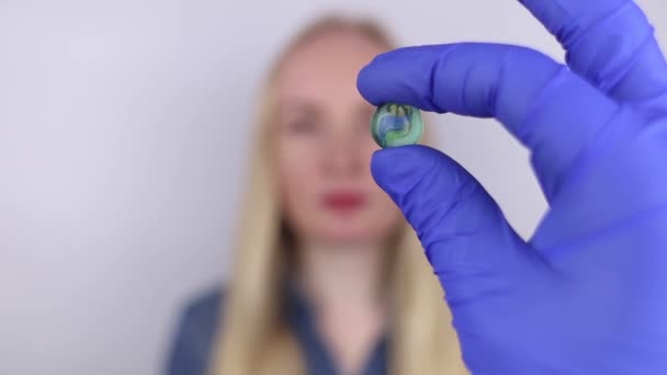 Göz Kristal Lens Değişiminin Kavramsal Görüntüsü Ototimik Cerrahi Görüş Alanına — Stok video