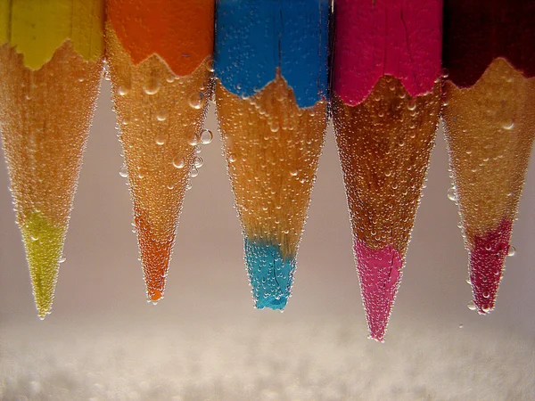 Színes ceruzák közelről a fehér háttér — Stock Fotó