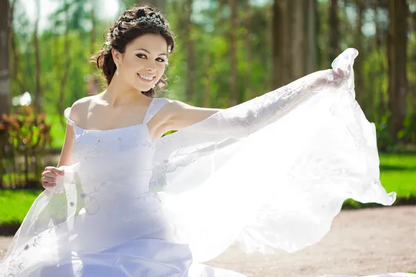 Bride with veil — Stock Photo, Image