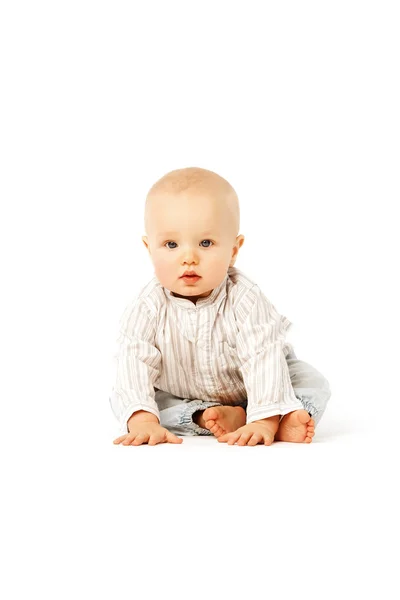 Hermoso bebé sobre fondo blanco. Lindo niño. Pequeño niño — Foto de Stock