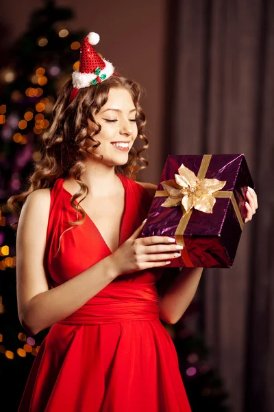 Linda menina Santa. Luxo mulher mais rica na Christma — Fotografia de Stock