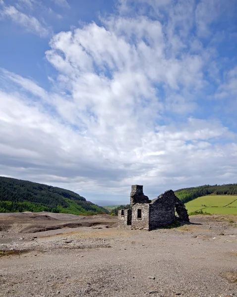Velha casa de mineiro arruinada abandonada — Fotografia de Stock