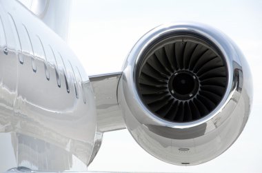 özel bir uçak - Jet motoru bombardier