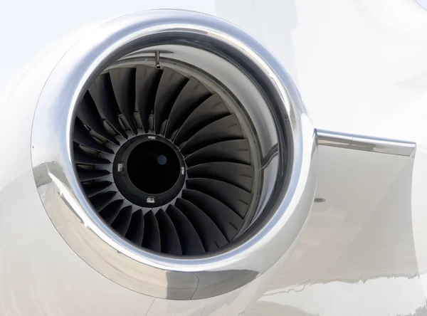 Close-up van de Jet-engine op een prive vliegtuig - bombardier — Stockfoto