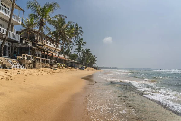 Hikkaduwa Sri Lanka 2014年1月22日 ヒカドゥワのビーチの未確認の人々 成釜サーファービーチ — ストック写真