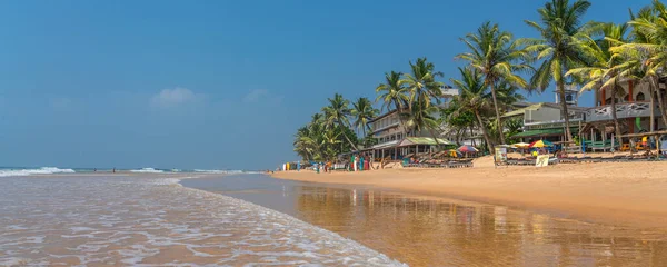 Hikkaduwa Sri Lanka 2014年1月22日 ヒカドゥワのビーチの未確認の人々 成釜サーファービーチ — ストック写真