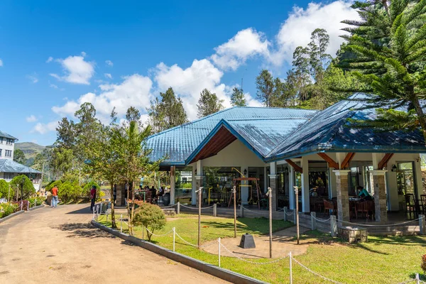 NUWARA ELIYA, SRI LANKA - 29 Aralık 2021: Nuwara Eliya, Sri Lanka 'daki Mavi Tarla Çay Fabrikası.