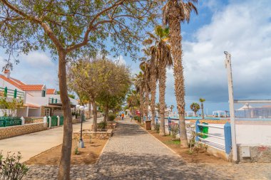 Murdeira 'daki sahil şeridinde yürüyor Sal Adası, Cape Verde