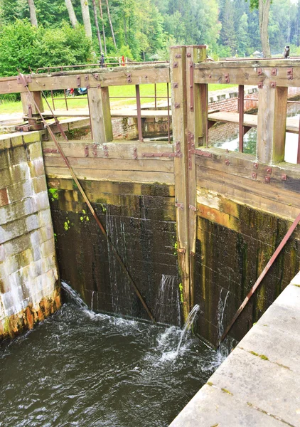 Gateway op het kanaal van augustow — Stockfoto