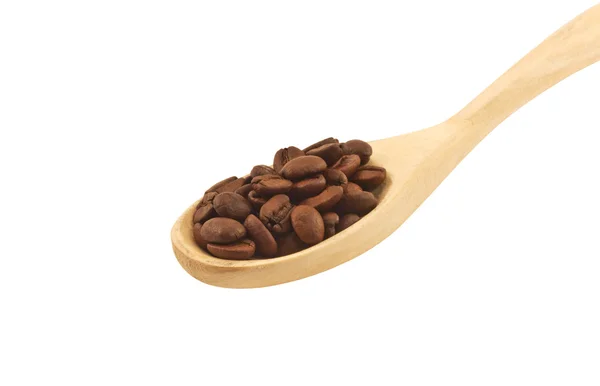 Cuchara de madera blanca con granos de café tostados —  Fotos de Stock